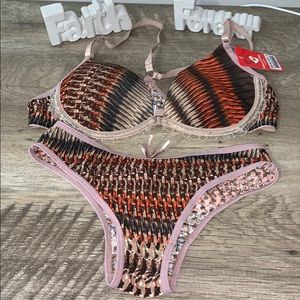 NWT  Lingerie Set SIZE L